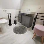 公寓 Moderne Dachgeschosswohnung Zentral By Seebnb