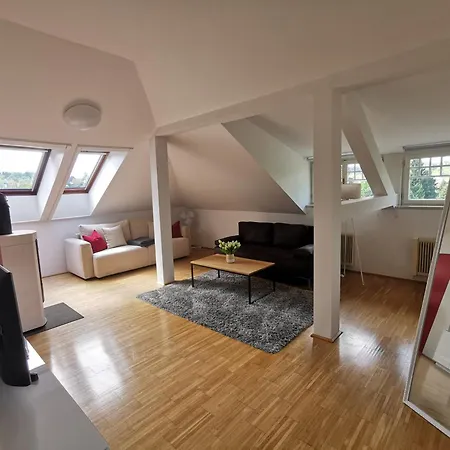 Moderne Dachgeschosswohnung Zentral By Seebnb شقة فيلدين ام ورثرسي