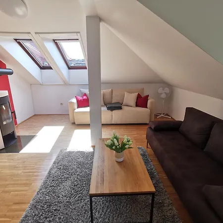 Moderne Dachgeschosswohnung Zentral By Seebnb 沃尔特湖畔韦尔登