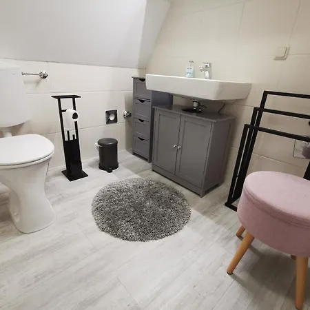 شقة Moderne Dachgeschosswohnung Zentral By Seebnb