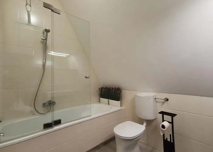 Moderne Dachgeschosswohnung Zentral By Seebnb Apartamento