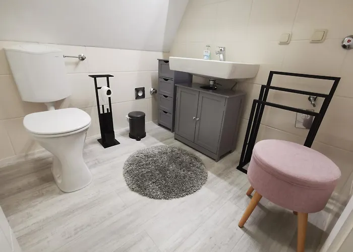 Apartamento Moderne Dachgeschosswohnung Zentral By Seebnb